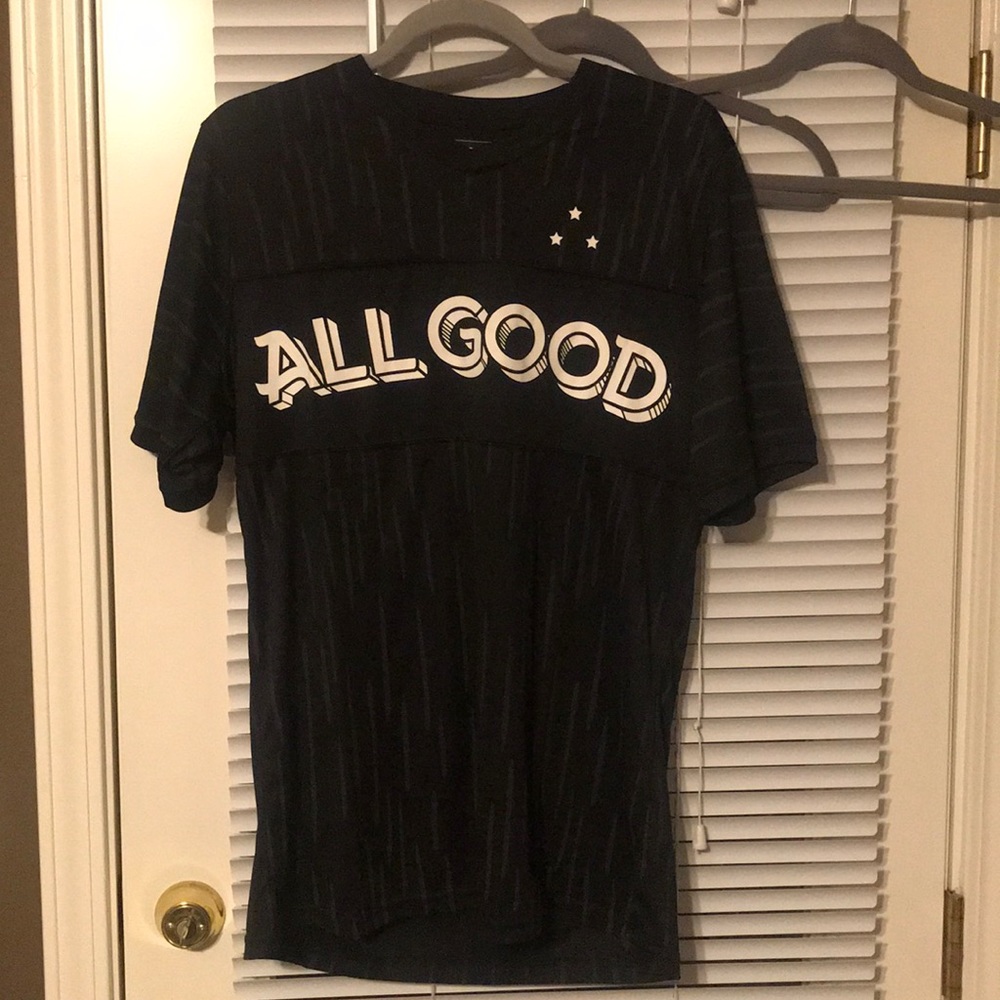 ALL GOOD BLK Rain. Athletic shirt.
